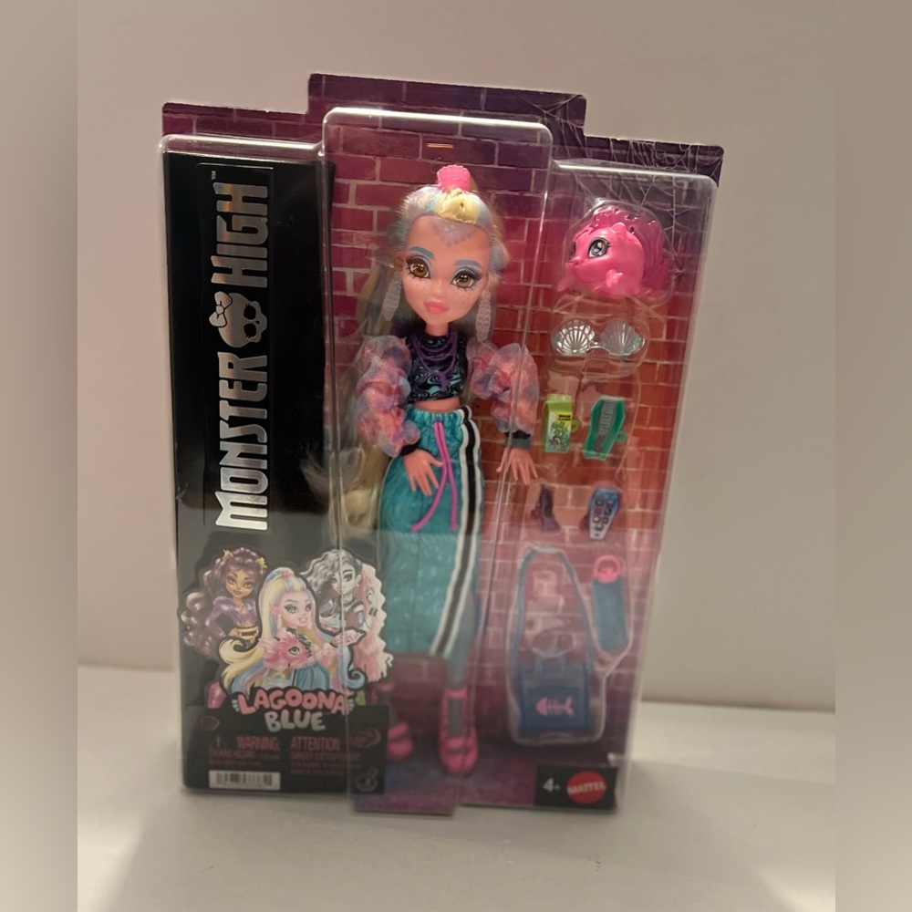 Brand new monster high 2025 lagoona blue with neptuna and accessories